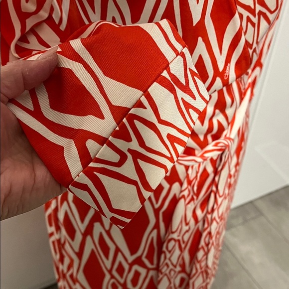 DVF NWOT Silk Burnt Orange Cream Geometric Midi Wrap Dress, Size L 12/14 - Picture 3 of 15